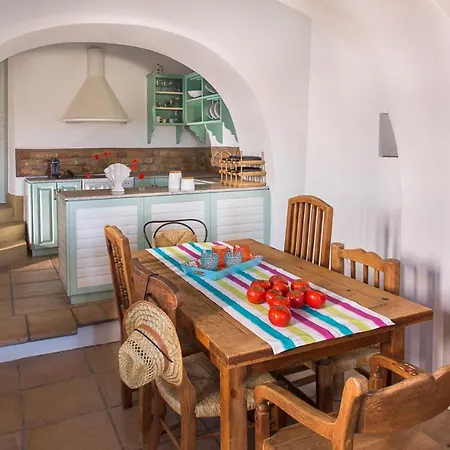 Sfendoni House Frillingiánika